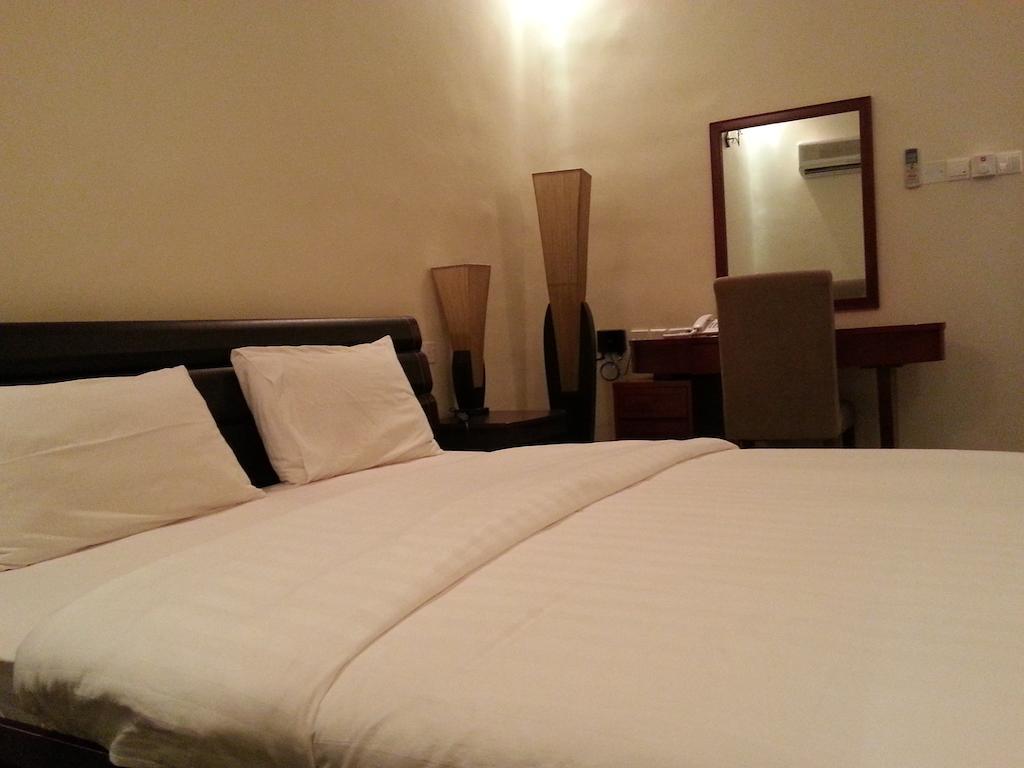 Rimal Suites Apartments Salalah Room photo
